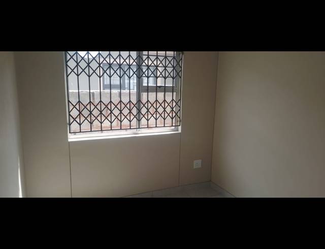 2 BEDROOM FREEHOLD FOR SALE IN SALFIN